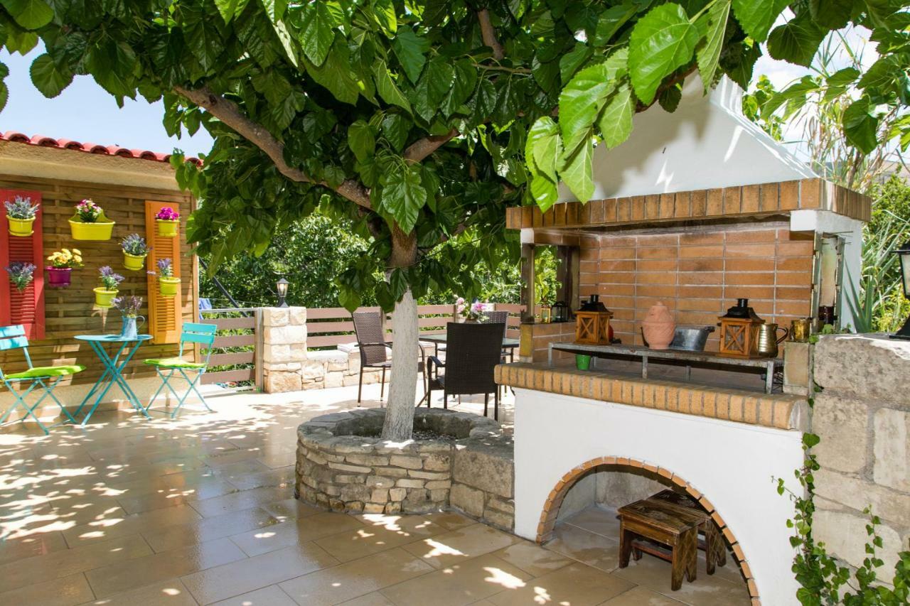 Irini΄S House Villa Alonai Exteriör bild